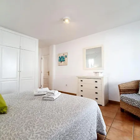 Вілла Casa Aries Адехе